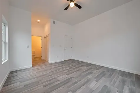 9005 Hilda Street Houston TX 77033