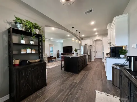 319 Yorktown Avenue Clute TX 77531