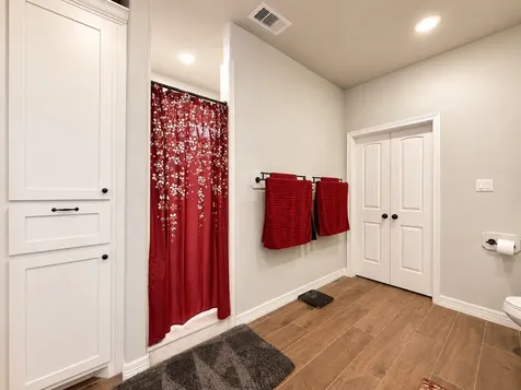 319 Yorktown Avenue Clute TX 77531