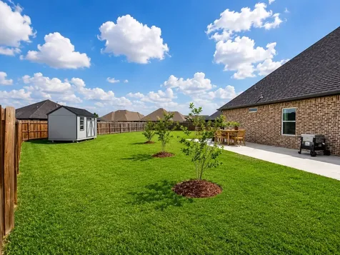319 Yorktown Avenue Clute TX 77531