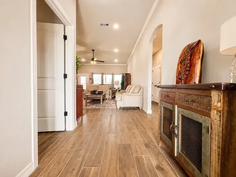 319 Yorktown Avenue Clute TX 77531
