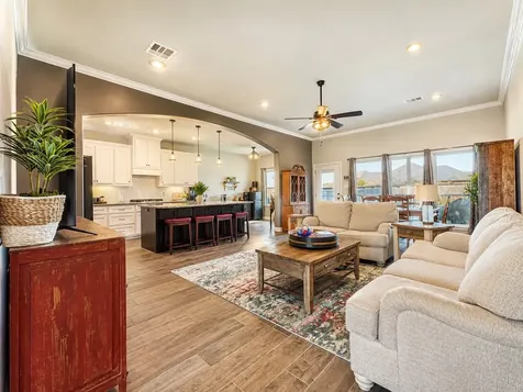 319 Yorktown Avenue Clute TX 77531