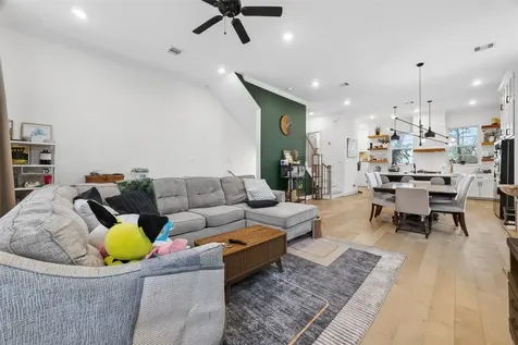 2015 Lou Ellen Lane F Houston TX 77018