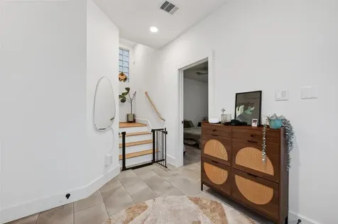 2015 Lou Ellen Lane F Houston TX 77018