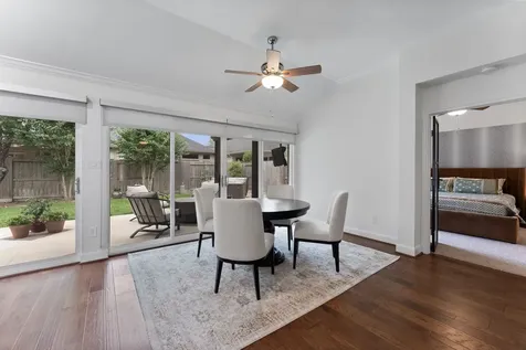 23 S Manorcliff Place The Woodlands TX 77382