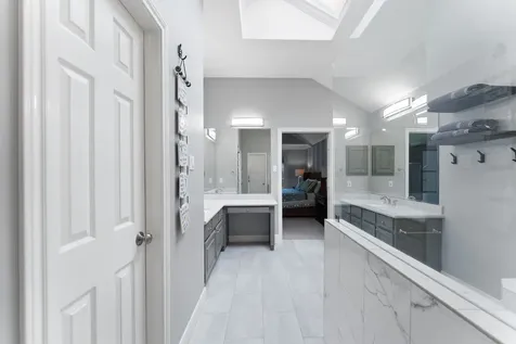 23 S Manorcliff Place The Woodlands TX 77382