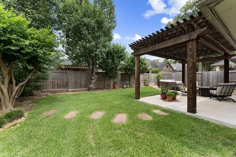 23 S Manorcliff Place The Woodlands TX 77382