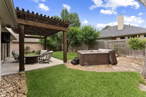 23 S Manorcliff Place The Woodlands TX 77382
