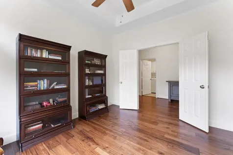 23 S Manorcliff Place The Woodlands TX 77382