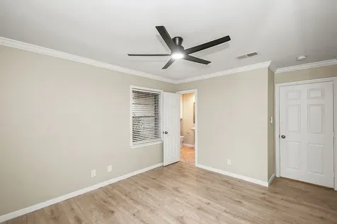 5037 W 43rd Street Houston TX 77092