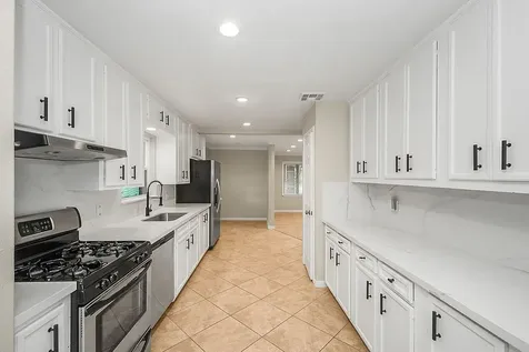 5037 W 43rd Street Houston TX 77092