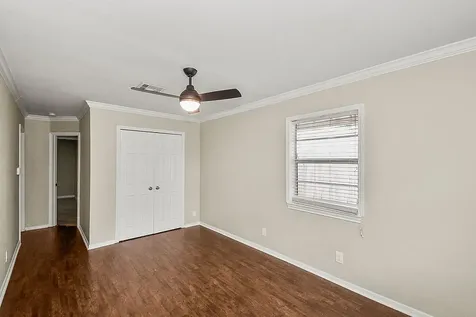 5037 W 43rd Street Houston TX 77092