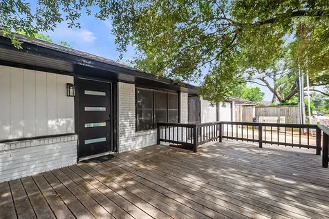 5037 W 43rd Street Houston TX 77092