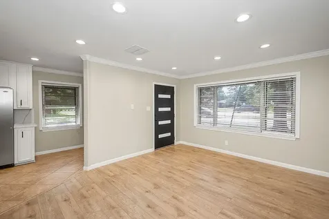 5037 W 43rd Street Houston TX 77092