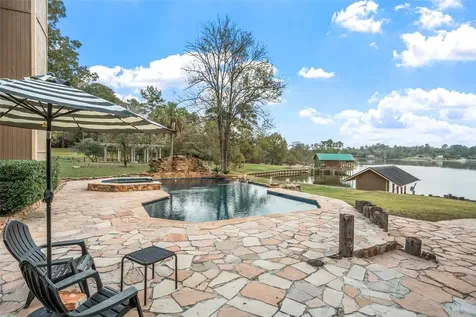 186 Lake Road Riverside TX 77320
