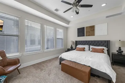 209 Burr Street D Houston TX 77011