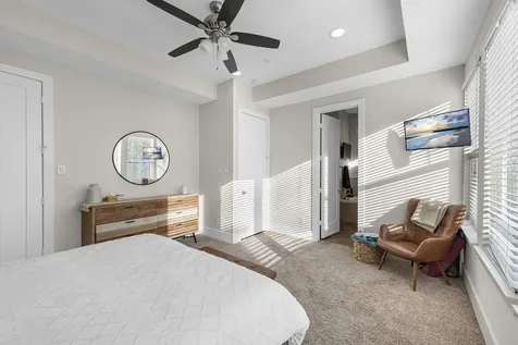 209 Burr Street D Houston TX 77011