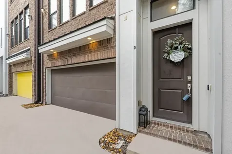 209 Burr Street D Houston TX 77011