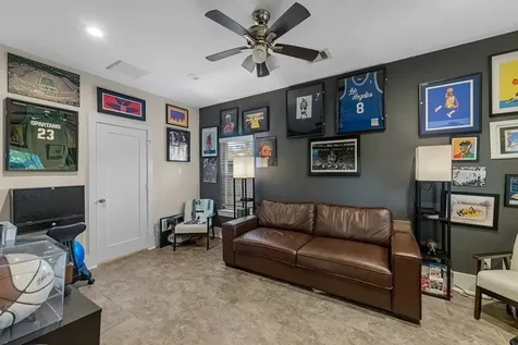 209 Burr Street D Houston TX 77011