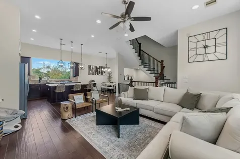 209 Burr Street D Houston TX 77011