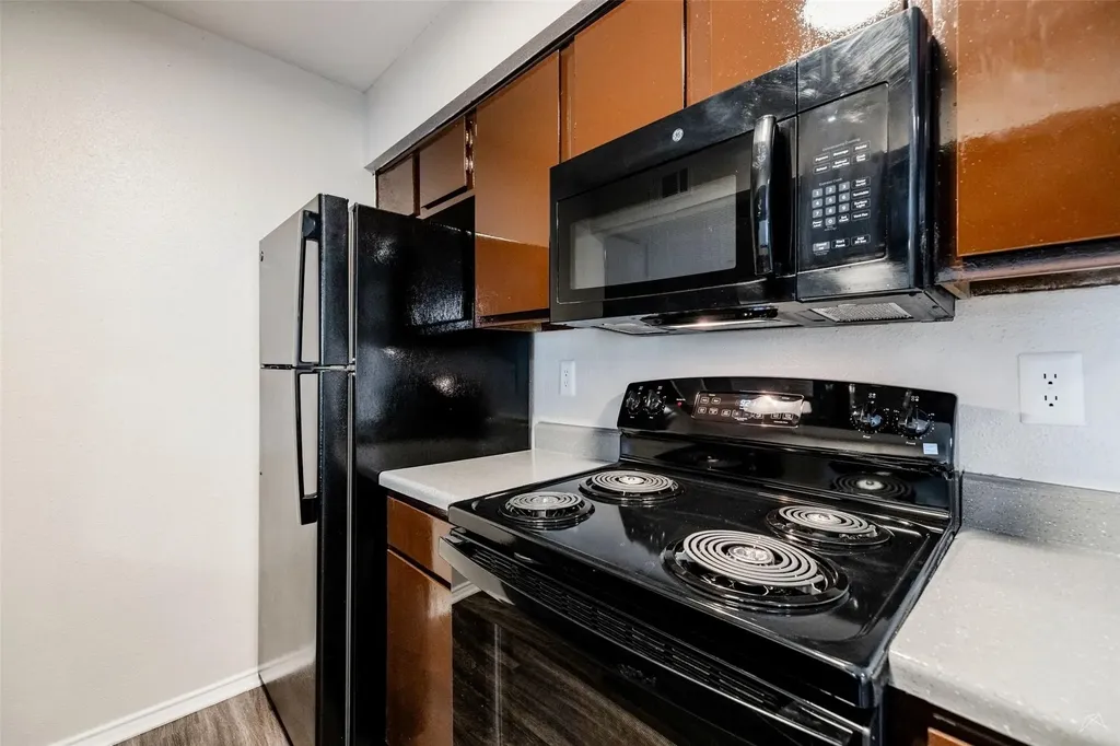 2809 W William Cannon Drive E208 Austin TX 78745