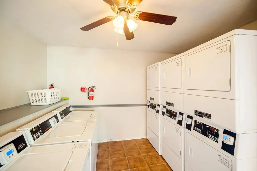 2809 W William Cannon Drive E208 Austin TX 78745