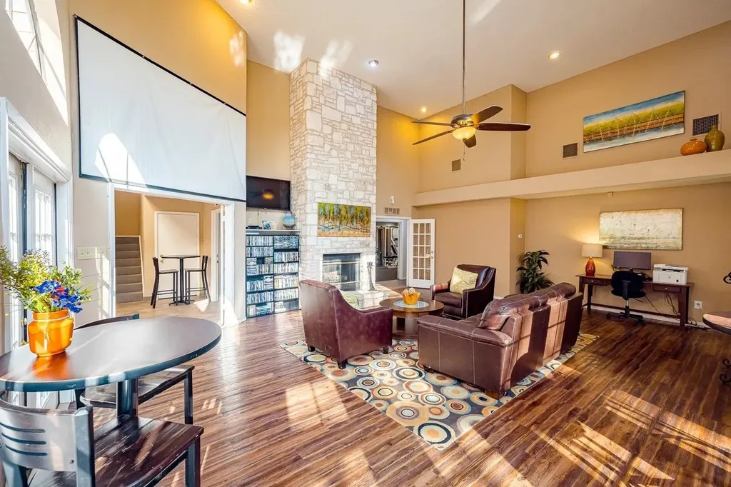2809 W William Cannon Drive E208 Austin TX 78745
