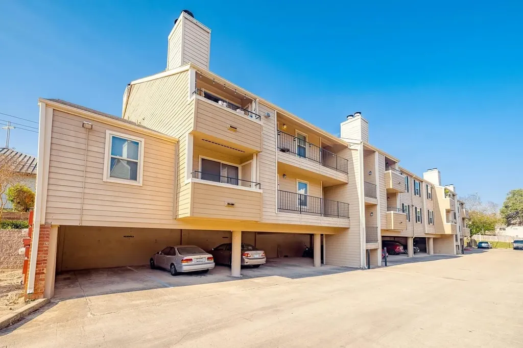 2809 W William Cannon Drive E208 Austin TX 78745