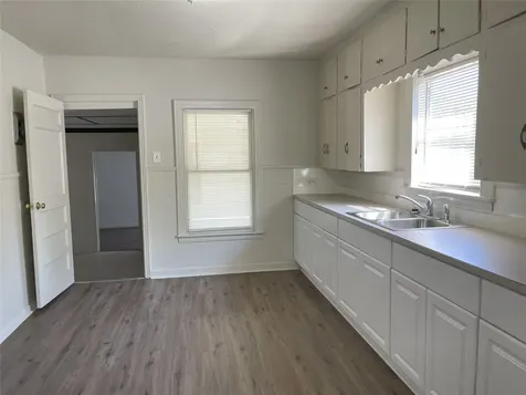 1521 N Hamilton Street Gonzales TX 78629