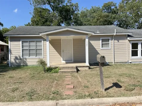 1521 N Hamilton Street Gonzales TX 78629