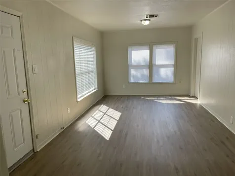 1521 N Hamilton Street Gonzales TX 78629