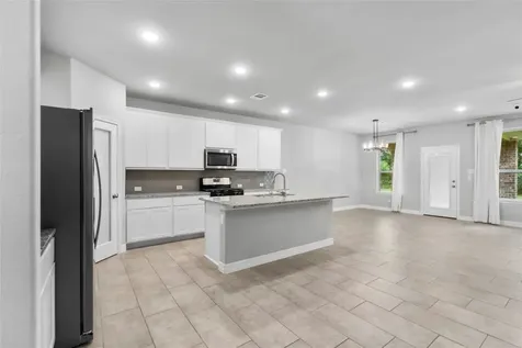 135 Teralyn Grove Loop Conroe TX 77318