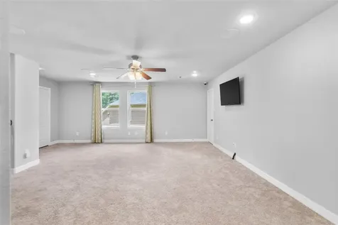 135 Teralyn Grove Loop Conroe TX 77318