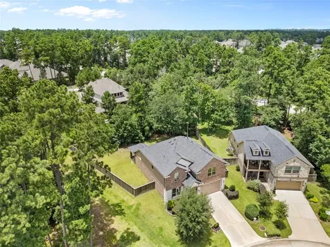 135 Teralyn Grove Loop Conroe TX 77318