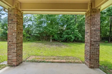 135 Teralyn Grove Loop Conroe TX 77318