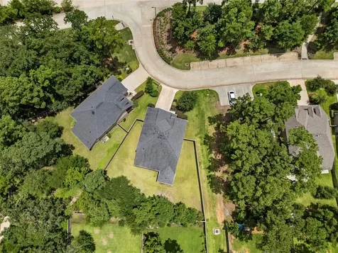 135 Teralyn Grove Loop Conroe TX 77318