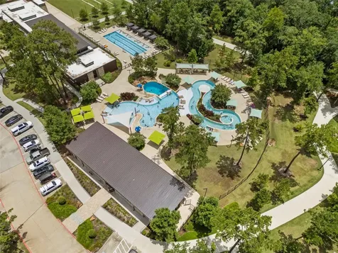 135 Teralyn Grove Loop Conroe TX 77318