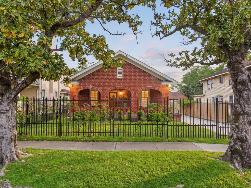 3206 Morrison Street Houston TX 77009