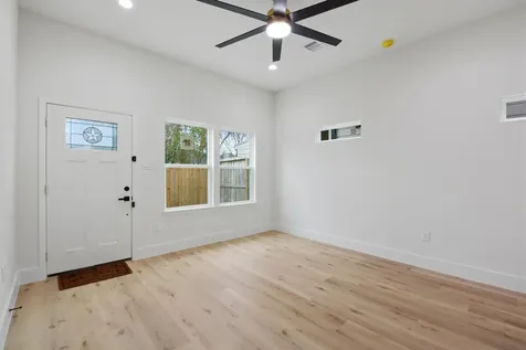 3320 Francis Street A Houston TX 77004