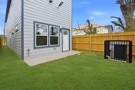 3320 Francis Street A Houston TX 77004