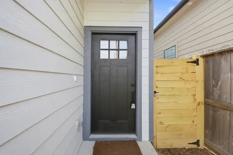 3320 Francis Street A Houston TX 77004