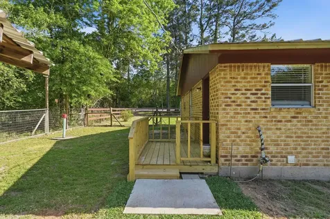 2377 Us Highway 190 Huntsville TX 77340