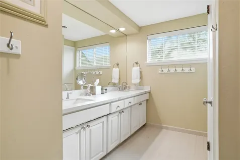 615 Lornmead Drive Houston TX 77024