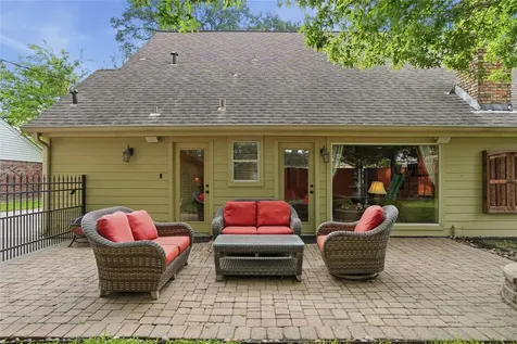 615 Lornmead Drive Houston TX 77024