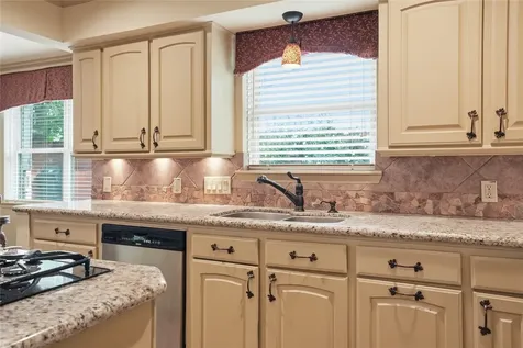 615 Lornmead Drive Houston TX 77024