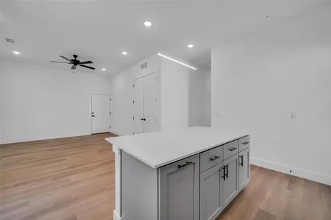 1601-113 Mustang Drive Marble Falls TX 78654