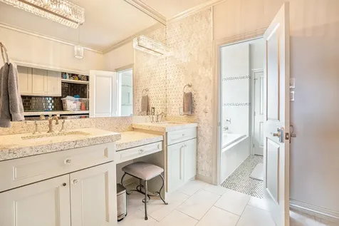 1171 Sailfish Street Bayou Vista TX 77563