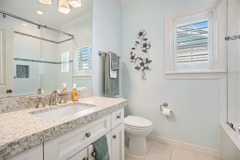 1171 Sailfish Street Bayou Vista TX 77563