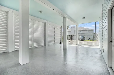 1171 Sailfish Street Bayou Vista TX 77563