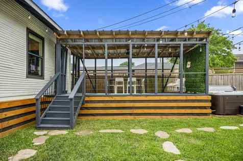 4121 Woodleigh Street Houston TX 77023